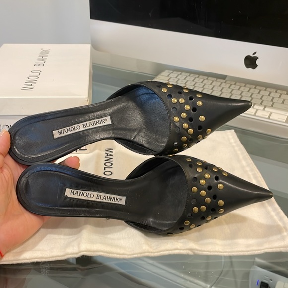 Manolo Blahnik studded mules kitten heel - Picture 8 of 9